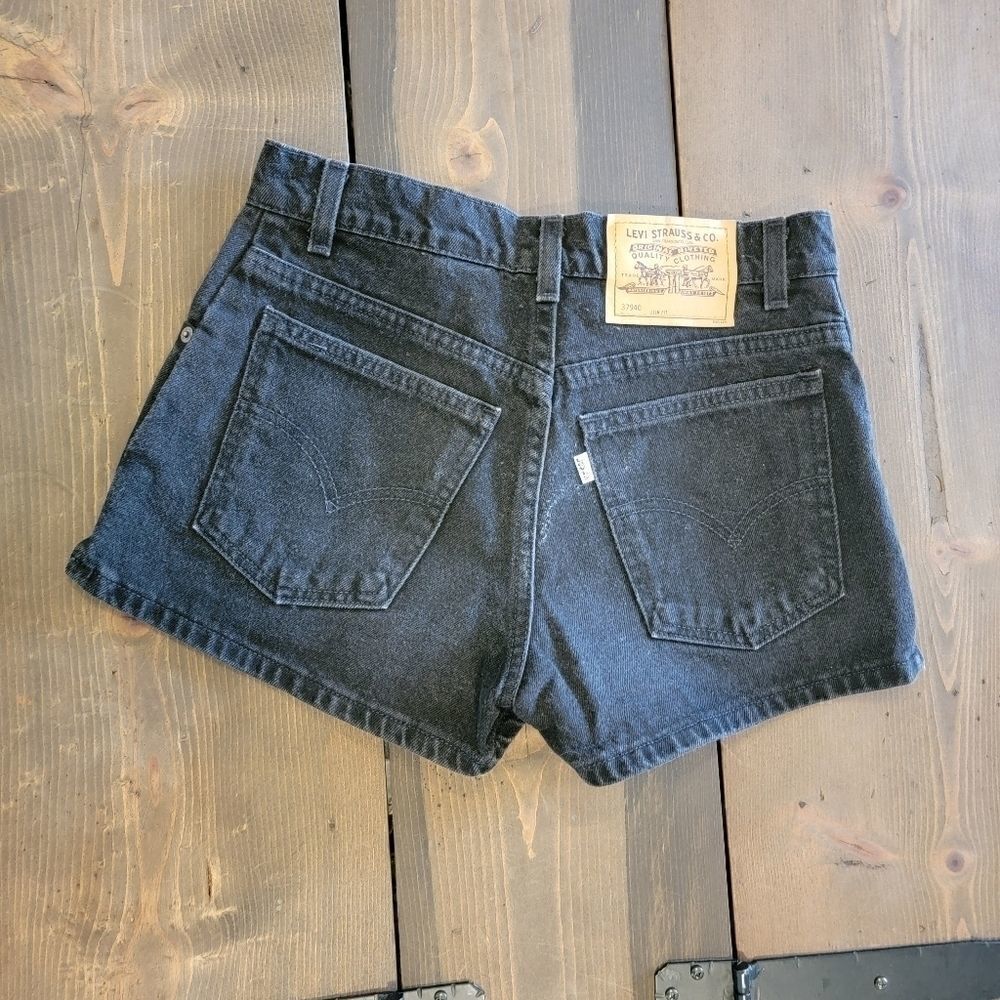 Levi’s 912 vintage white tab black shorts USA sz 5